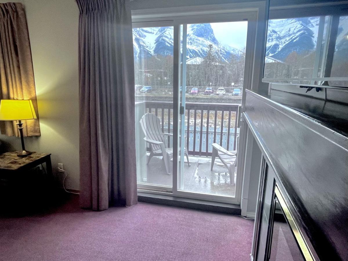 Canadian Rockies Chalets Canmore Exteriér fotografie